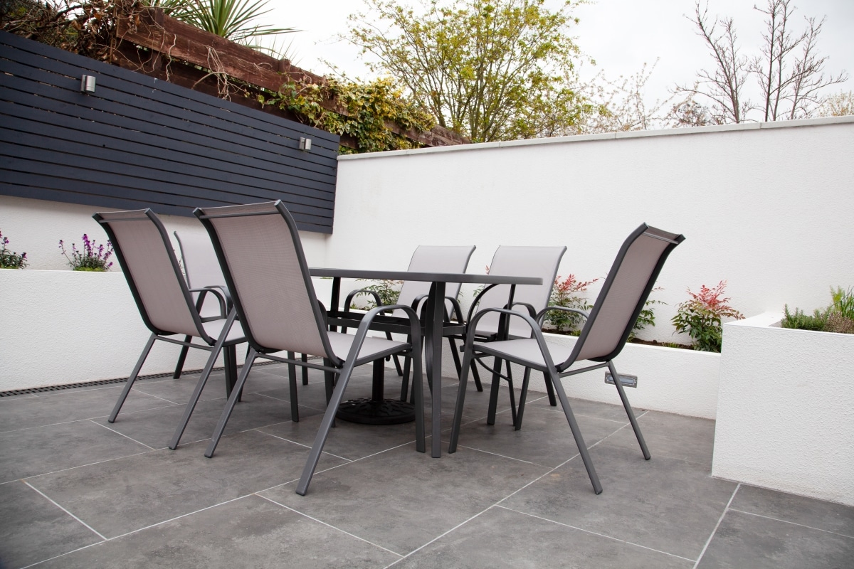 patio dining area
