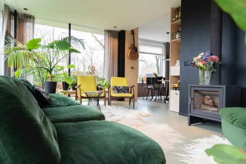 living room with lots of natural lighting