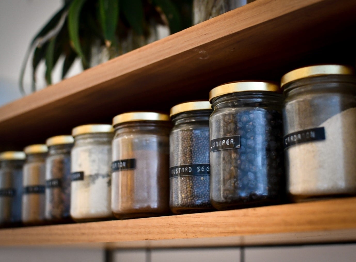 kitchen-storage-spice-jars