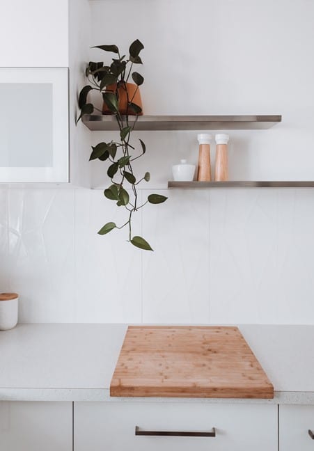 kitchen-storage-floating-shelves