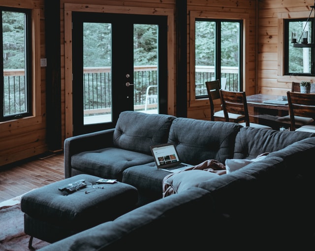 living-room-layout-statement-lounge