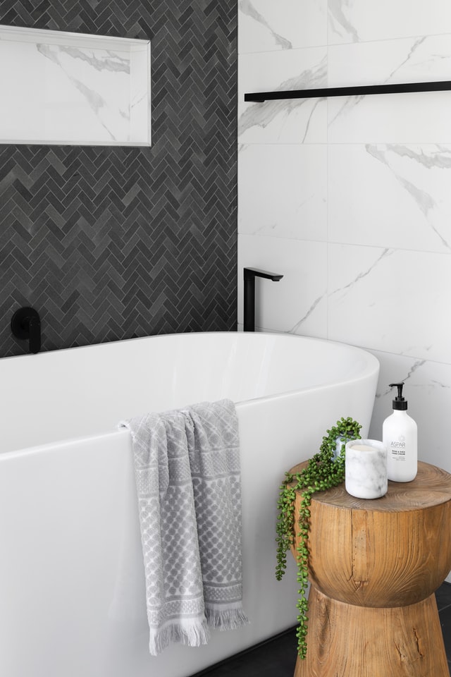 black-and-white-bathroom-black-tapware