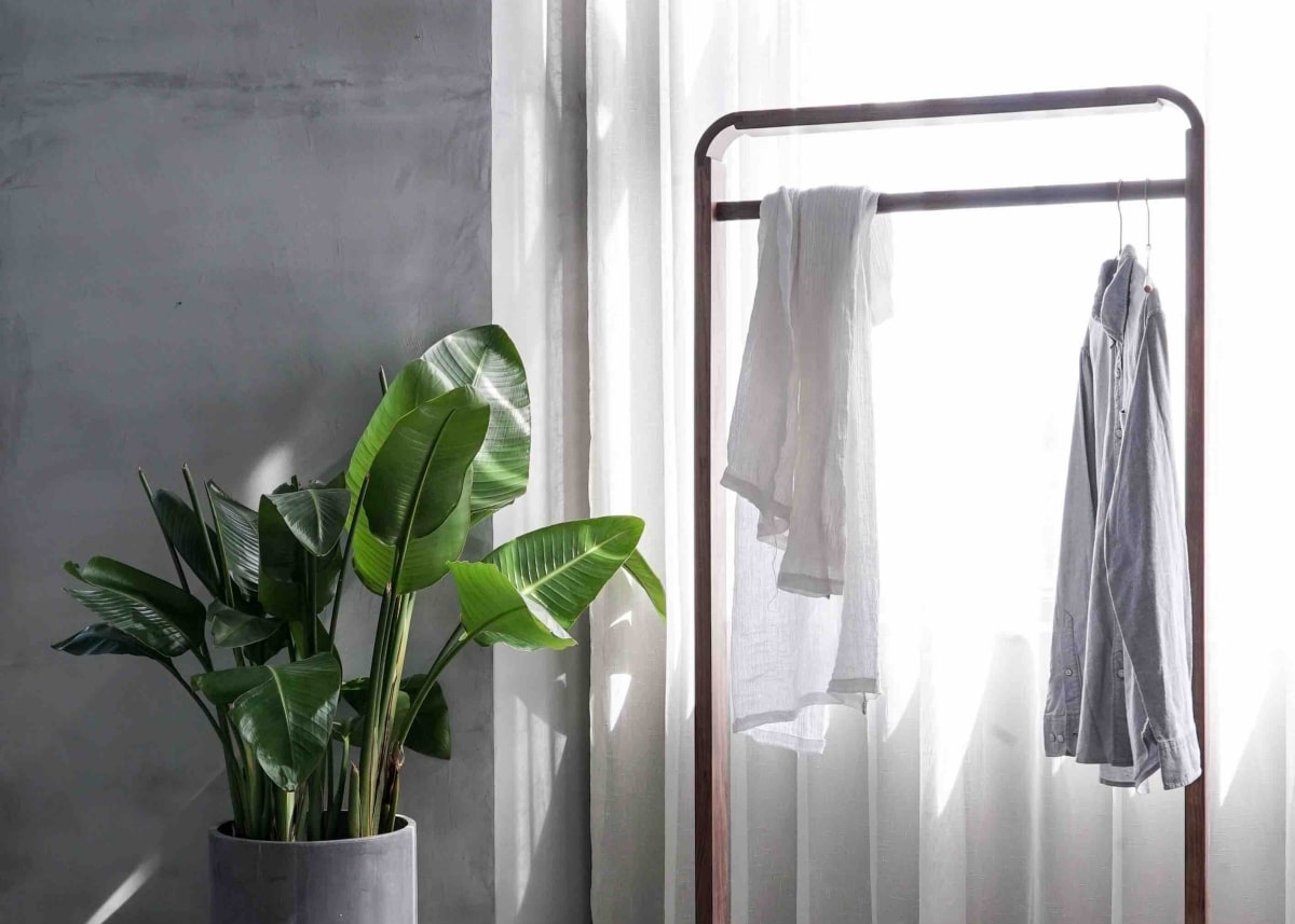sleek standalone coat rack