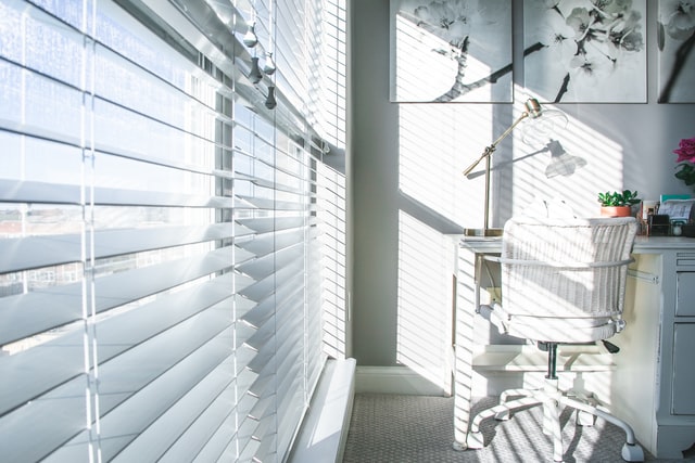 sunroom-ideas-motorised-blinds