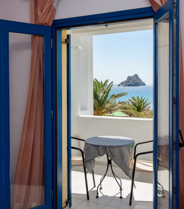 sliding-door-ideas-coloured-frames