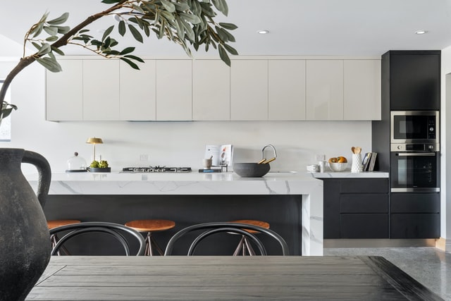 kitchen-island-white-marble