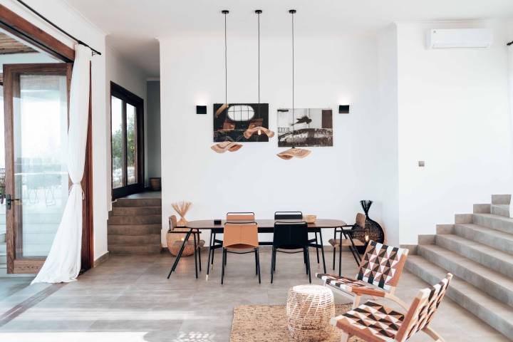 Dining table inside a modern style room