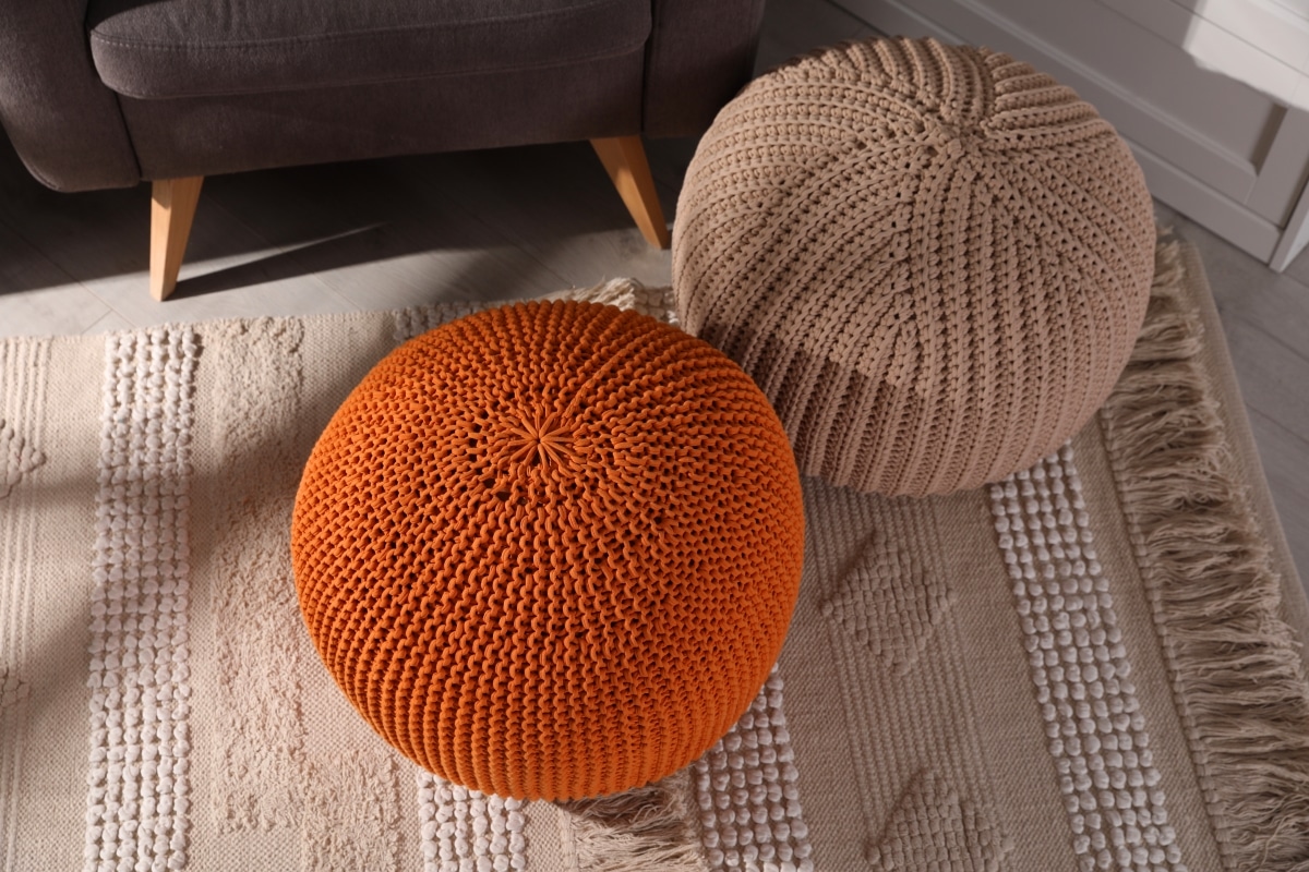knitted accent footrests