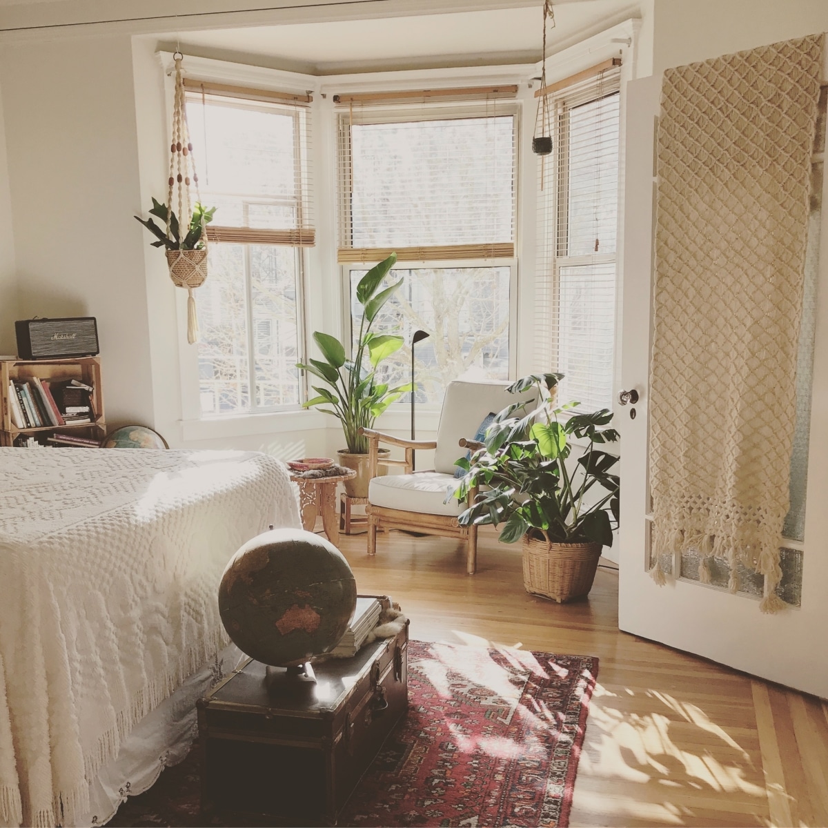 cosy reading nook in boho bedroom