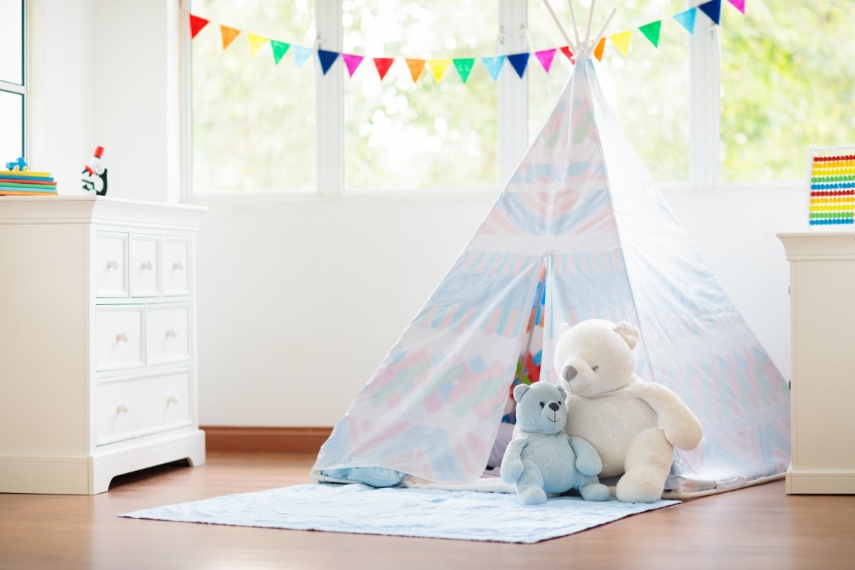 teepee in kids bedroom