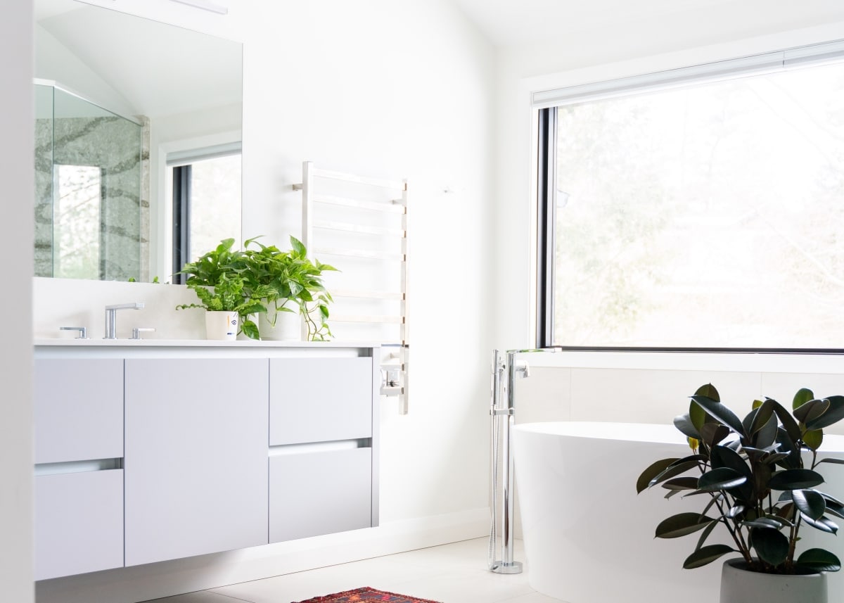 seamless roller blinds by the bath