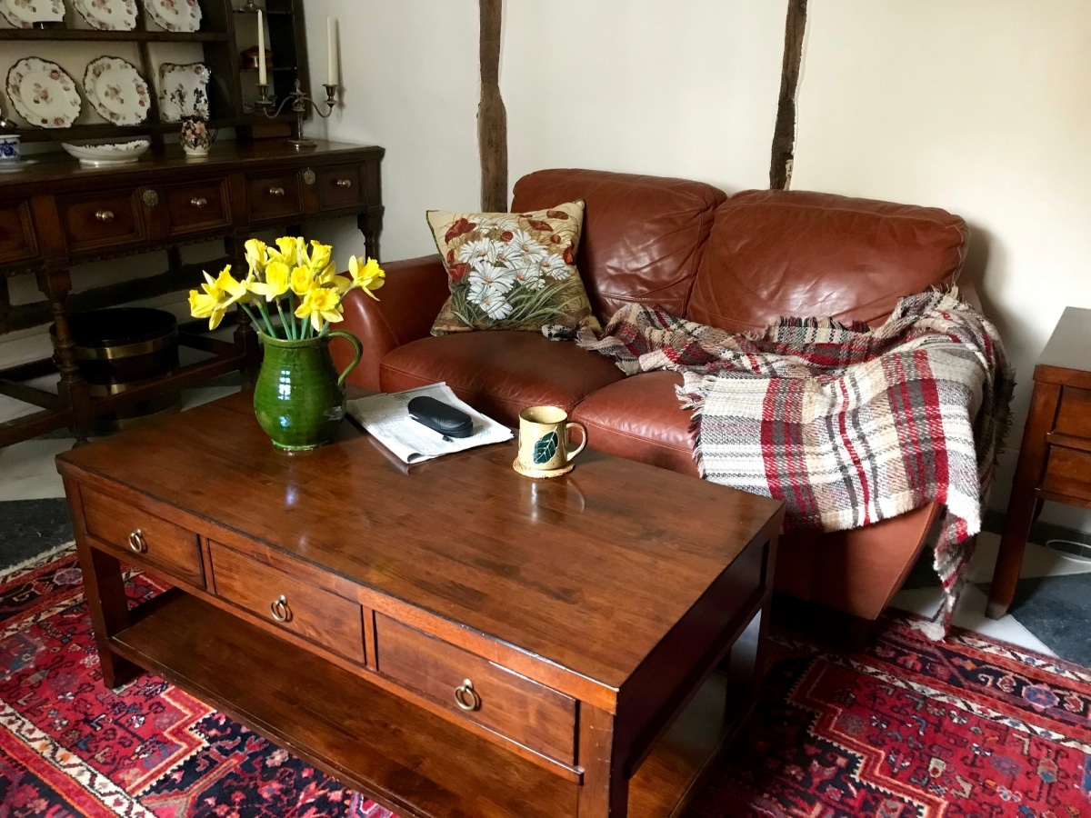 fresh flowers in english cottage living room