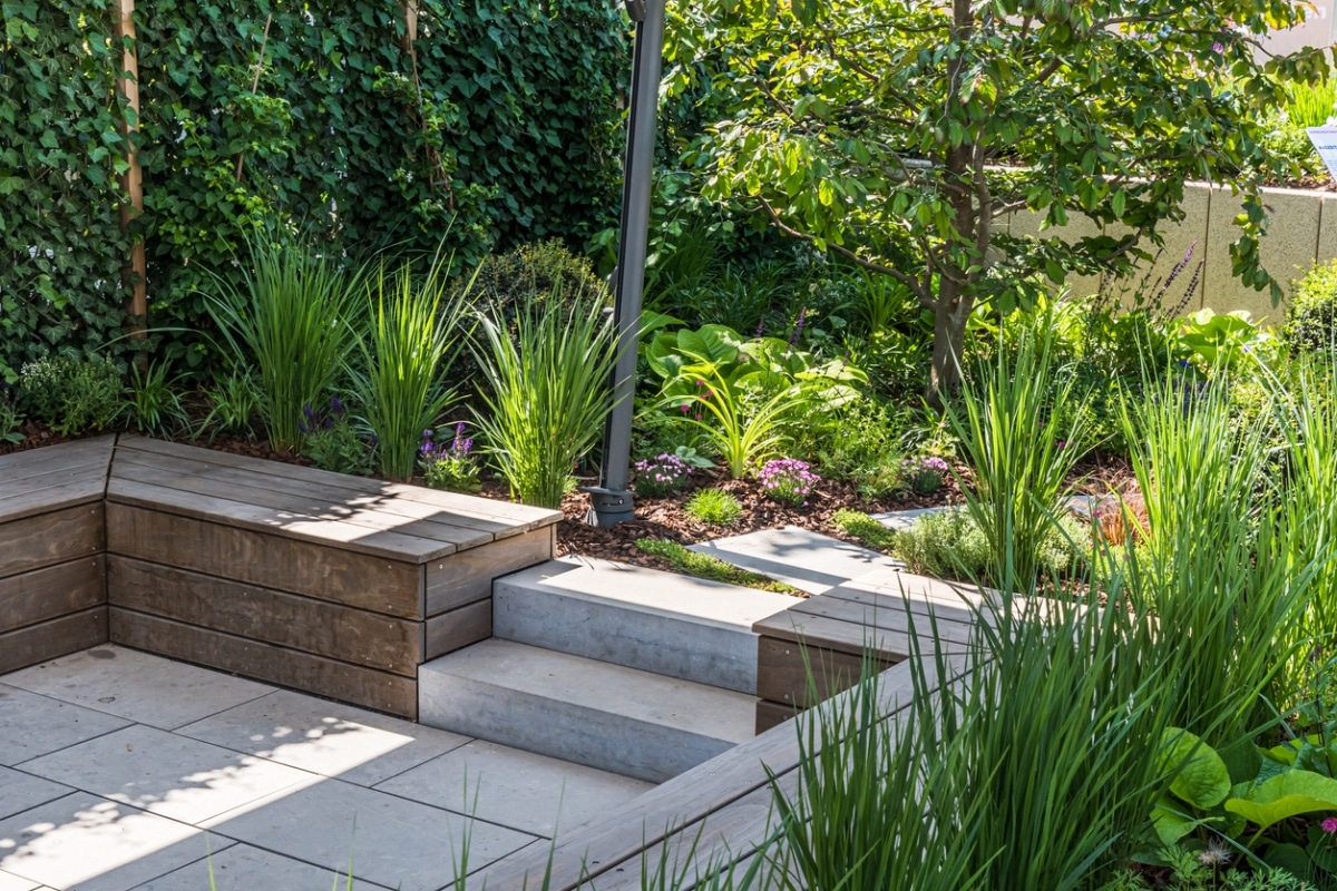 cosy sunken outdoor seating