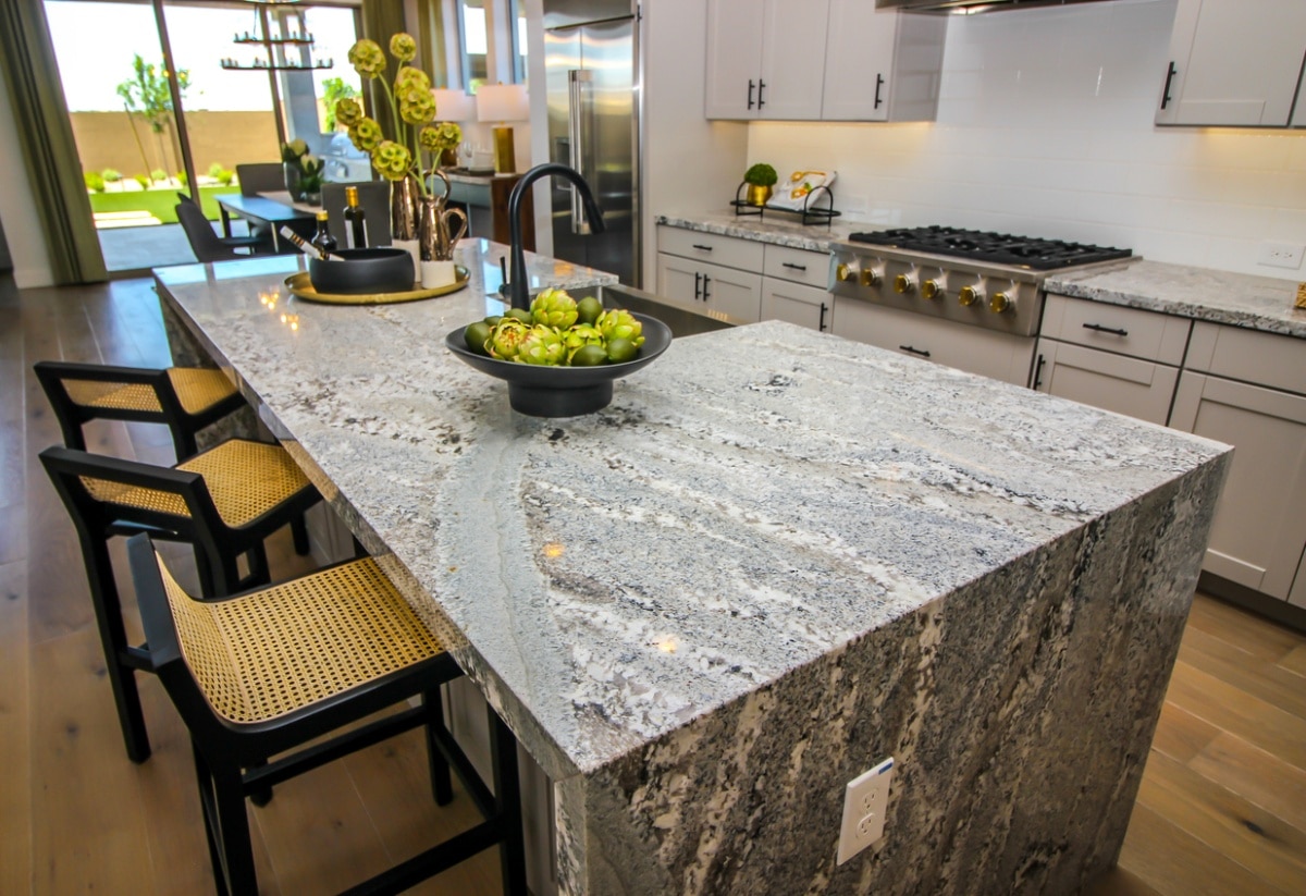 Kitchen Island Counter Top With Decorator