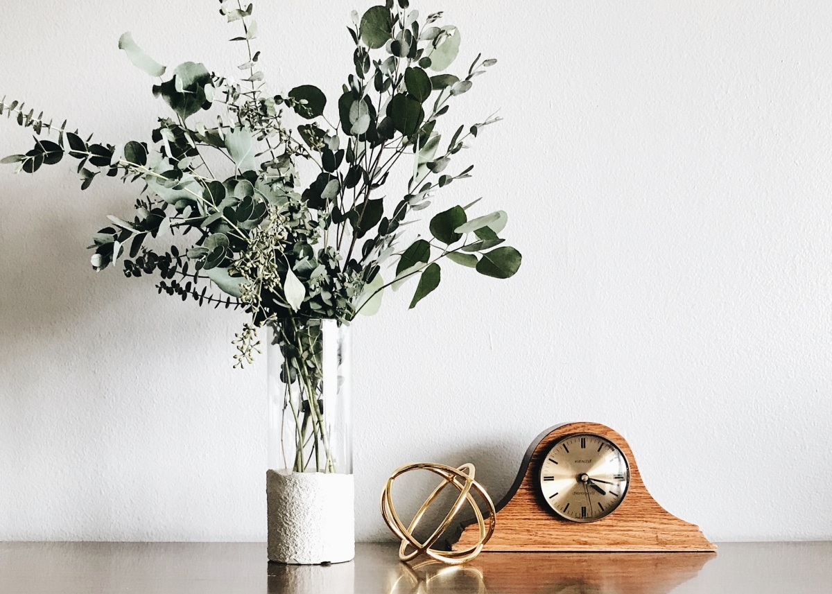elegant center pieces on table 