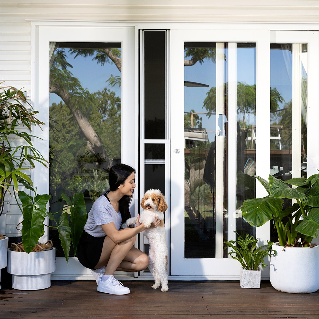 Hakuna pet door installation